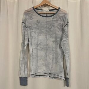 Women's Blue Long Sleeve Top